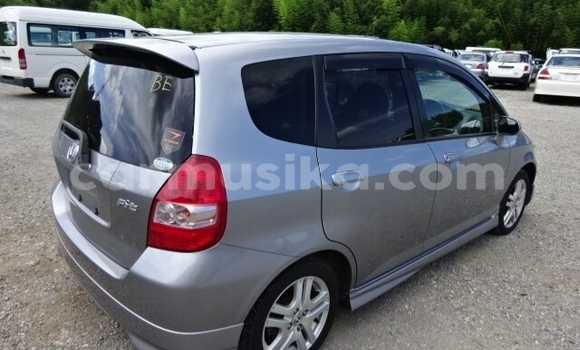 Nunua Ilio tumika Honda Fit Fedha Gari ndani ya Beitbridge nchini Matabeleland Kusini Nunua Ilio tumika Honda Fit Fedha Gari ndani ya Beitbridge nchini Matabeleland Kusini