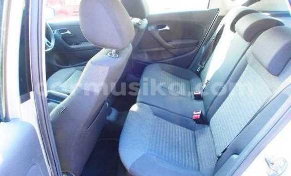 Nunua Ilio tumika Volkswagen Polo Fedha Gari ndani ya Beitbridge nchini Matabeleland Kusini Nunua Ilio tumika Volkswagen Polo Fedha Gari ndani ya Beitbridge nchini Matabeleland Kusini