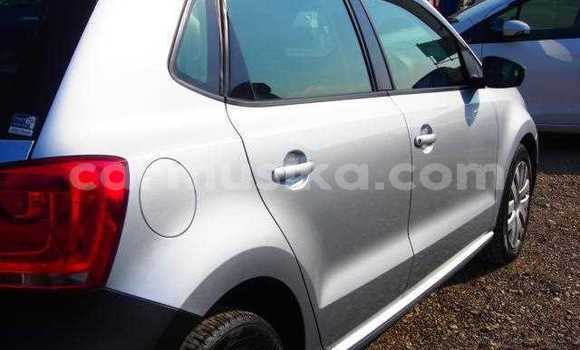 Nunua Ilio tumika Volkswagen Polo Fedha Gari ndani ya Beitbridge nchini Matabeleland Kusini Nunua Ilio tumika Volkswagen Polo Fedha Gari ndani ya Beitbridge nchini Matabeleland Kusini