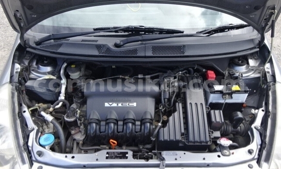 Nunua Ilio tumika Honda Fit Fedha Gari ndani ya Beitbridge nchini Matabeleland Kusini Nunua Ilio tumika Honda Fit Fedha Gari ndani ya Beitbridge nchini Matabeleland Kusini