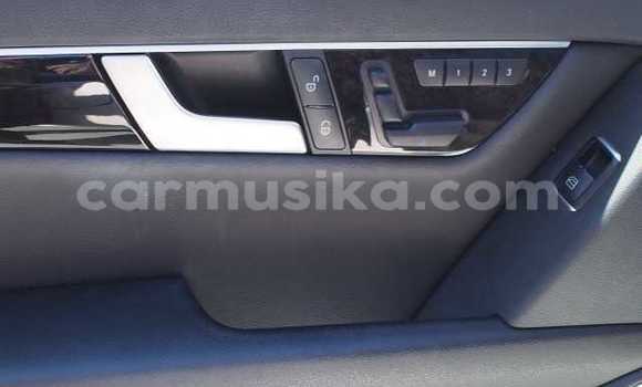 Acheter Occasion Voiture Mercedes‒Benz C–Class Blanc à Beitbridge, Matabeleland South Acheter Occasion Voiture Mercedes‒Benz C–Class Blanc à Beitbridge, Matabeleland South