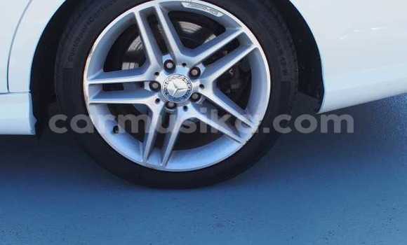 Acheter Occasion Voiture Mercedes‒Benz C–Class Blanc à Beitbridge, Matabeleland South Acheter Occasion Voiture Mercedes‒Benz C–Class Blanc à Beitbridge, Matabeleland South