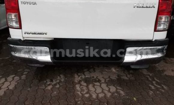 Nunua Ilio tumika Toyota Hilux Nyeupe Gari ndani ya Beitbridge nchini Matabeleland Kusini Nunua Ilio tumika Toyota Hilux Nyeupe Gari ndani ya Beitbridge nchini Matabeleland Kusini