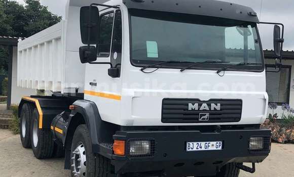 Buy Used Man D20 White Truck in Beitbridge in Matabeleland South