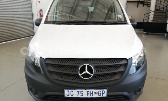 Nunua Ilio tumika Mercedes Viano Nyeupe Gari ndani ya Chinhoyi nchini Mashonaland West