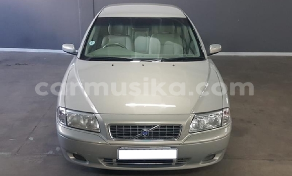 Nunua Ilio tumika Volvo S80 Beige Gari ndani ya Beitbridge nchini Matabeleland Kusini