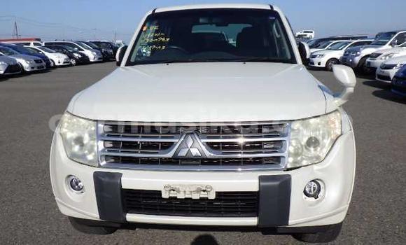 Buy Used Mitsubishi Pajero White Car in Beitbridge in Matabeleland South