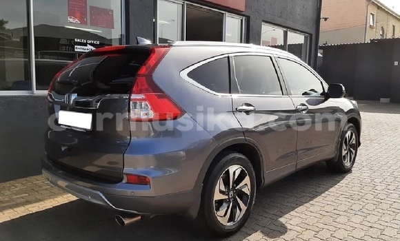 Nunua Ilio tumika Honda CR–V Beige Gari ndani ya Beitbridge nchini Matabeleland Kusini Nunua Ilio tumika Honda CR–V Beige Gari ndani ya Beitbridge nchini Matabeleland Kusini