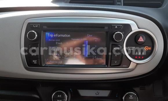 Acheter Occasion Voiture Toyota Yaris Blanc à Beitbridge, Matabeleland South Acheter Occasion Voiture Toyota Yaris Blanc à Beitbridge, Matabeleland South