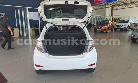 Acheter Occasion Voiture Toyota Yaris Blanc à Beitbridge, Matabeleland South Acheter Occasion Voiture Toyota Yaris Blanc à Beitbridge, Matabeleland South