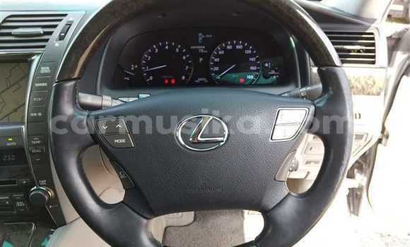 Nunua Ilio tumika Lexus LS Fedha Gari ndani ya Beitbridge nchini Matabeleland Kusini Nunua Ilio tumika Lexus LS Fedha Gari ndani ya Beitbridge nchini Matabeleland Kusini