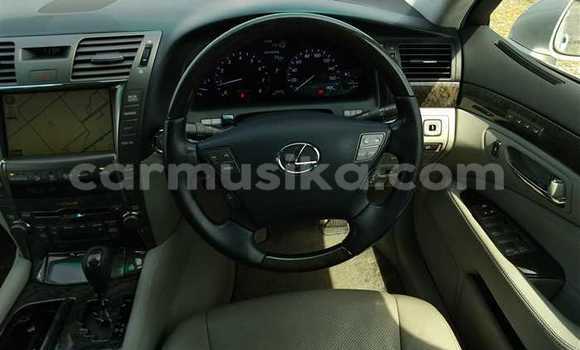 Nunua Ilio tumika Lexus LS Fedha Gari ndani ya Beitbridge nchini Matabeleland Kusini Nunua Ilio tumika Lexus LS Fedha Gari ndani ya Beitbridge nchini Matabeleland Kusini