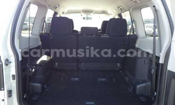 Acheter Occasion Voiture Mitsubishi Pajero Blanc à Beitbridge, Matabeleland South Acheter Occasion Voiture Mitsubishi Pajero Blanc à Beitbridge, Matabeleland South