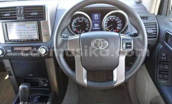 Acheter Occasion Voiture Toyota Land Cruiser Prado Blanc à Beitbridge, Matabeleland South Acheter Occasion Voiture Toyota Land Cruiser Prado Blanc à Beitbridge, Matabeleland South