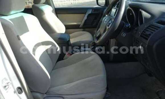 Acheter Occasion Voiture Toyota Land Cruiser Prado Blanc à Beitbridge, Matabeleland South Acheter Occasion Voiture Toyota Land Cruiser Prado Blanc à Beitbridge, Matabeleland South