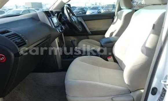 Acheter Occasion Voiture Toyota Land Cruiser Prado Blanc à Beitbridge, Matabeleland South Acheter Occasion Voiture Toyota Land Cruiser Prado Blanc à Beitbridge, Matabeleland South