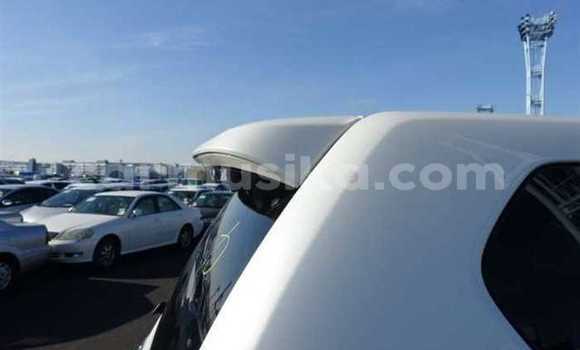 Acheter Occasion Voiture Toyota Land Cruiser Prado Blanc à Beitbridge, Matabeleland South Acheter Occasion Voiture Toyota Land Cruiser Prado Blanc à Beitbridge, Matabeleland South