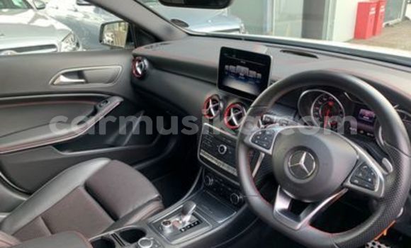 Tenga Tsaru Mercedes-Benz C180 coupe Chena Mota in Beitbridge in Matabeleland South Tenga Tsaru Mercedes-Benz C180 coupe Chena Mota in Beitbridge in Matabeleland South