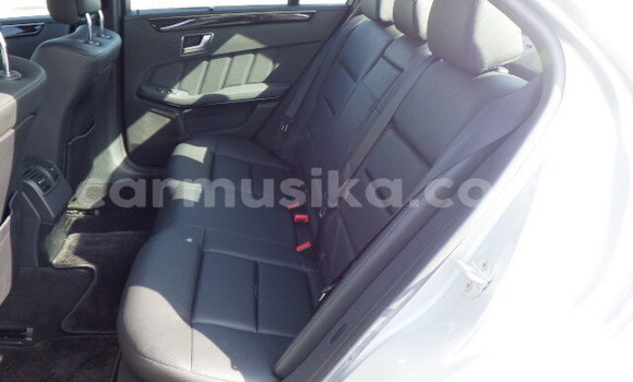 Tenga Tsaru Mercedes-Benz C180 COUPE Sirivha Mota in Beitbridge in Matabeleland South Tenga Tsaru Mercedes-Benz C180 COUPE Sirivha Mota in Beitbridge in Matabeleland South