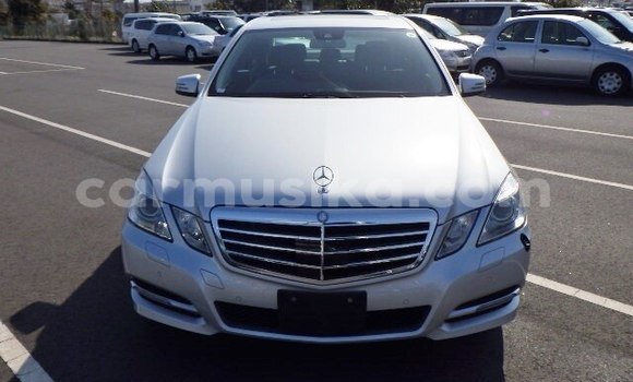 Tenga Tsaru Mercedes-Benz C180 COUPE Sirivha Mota in Beitbridge in Matabeleland South Tenga Tsaru Mercedes-Benz C180 COUPE Sirivha Mota in Beitbridge in Matabeleland South