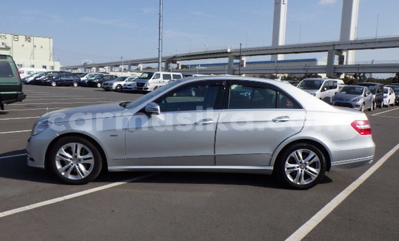 Tenga Tsaru Mercedes-Benz C180 COUPE Sirivha Mota in Beitbridge in Matabeleland South Tenga Tsaru Mercedes-Benz C180 COUPE Sirivha Mota in Beitbridge in Matabeleland South