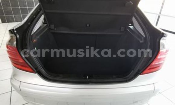 Tenga Tsaru Mercedes-Benz C180 coupe Sirivha Mota in Avondale in Harare