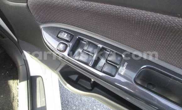 Tenga Tsaru Toyota Wish Chena Mota in Beitbridge in Matabeleland South Tenga Tsaru Toyota Wish Chena Mota in Beitbridge in Matabeleland South