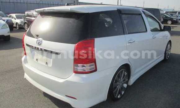 Tenga Tsaru Toyota Wish Chena Mota in Beitbridge in Matabeleland South Tenga Tsaru Toyota Wish Chena Mota in Beitbridge in Matabeleland South