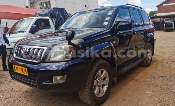 Nunua Ilio tumika Toyota Land Cruiser Prado Nyeusi Gari ndani ya Harare nchini Harare Nunua Ilio tumika Toyota Land Cruiser Prado Nyeusi Gari ndani ya Harare nchini Harare