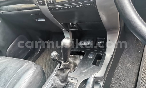 Nunua Ilio tumika Toyota Land Cruiser Prado Nyeusi Gari ndani ya Harare nchini Harare Nunua Ilio tumika Toyota Land Cruiser Prado Nyeusi Gari ndani ya Harare nchini Harare