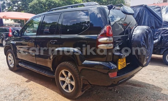 Nunua Ilio tumika Toyota Land Cruiser Prado Nyeusi Gari ndani ya Harare nchini Harare Nunua Ilio tumika Toyota Land Cruiser Prado Nyeusi Gari ndani ya Harare nchini Harare