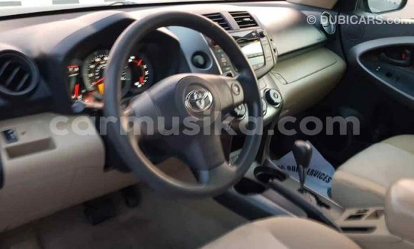 Tenga Imported Toyota HiAce Bhuruu Rori in Import - Dubai in Harare Tenga Imported Toyota HiAce Bhuruu Rori in Import - Dubai in Harare