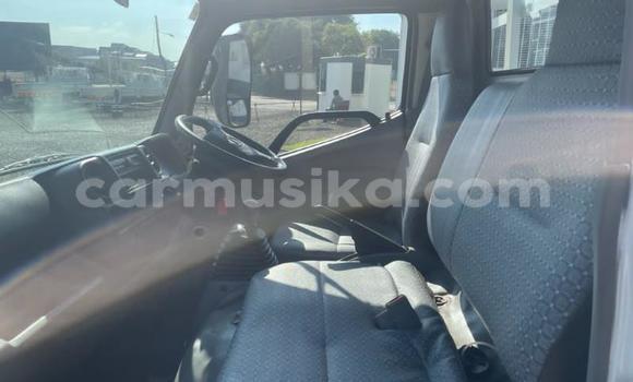 Acheter Occasion Voiture Toyota 2000GT Blanc à Beitbridge, Matabeleland South Acheter Occasion Voiture Toyota 2000GT Blanc à Beitbridge, Matabeleland South