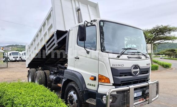 Acheter Occasion Utilitaire Hino 300 Blanc à Beitbridge, Matabeleland South Acheter Occasion Utilitaire Hino 300 Blanc à Beitbridge, Matabeleland South