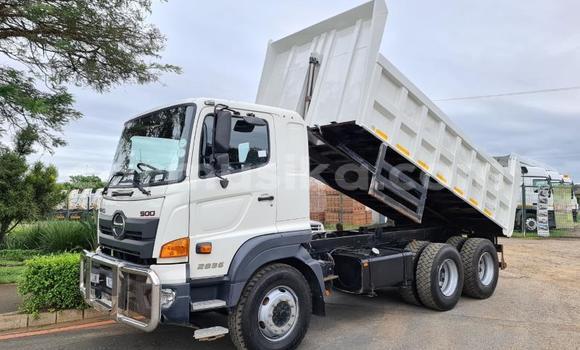 Acheter Occasion Utilitaire Hino 300 Blanc à Beitbridge, Matabeleland South Acheter Occasion Utilitaire Hino 300 Blanc à Beitbridge, Matabeleland South