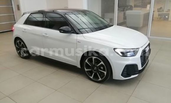 Acheter Occasion Voiture Audi A4 Blanc à Beitbridge, Matabeleland South Acheter Occasion Voiture Audi A4 Blanc à Beitbridge, Matabeleland South