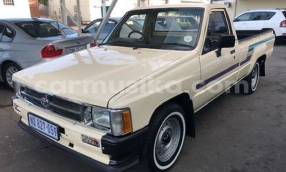 Tenga Tsaru Toyota Hilux Zvimwe Mota in Beitbridge in Matabeleland South Tenga Tsaru Toyota Hilux Zvimwe Mota in Beitbridge in Matabeleland South