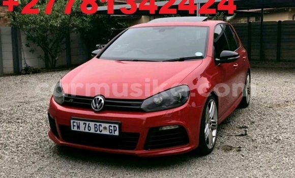 Tenga Tsaru Volkswagen Golf R Tsvuku Mota in Harare in Harare