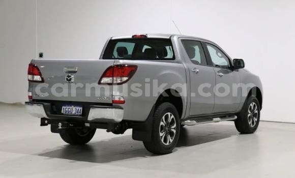 Tenga Tsaru Mazda Mazda 2 Sirivha Mota in Beitbridge in Matabeleland South Tenga Tsaru Mazda Mazda 2 Sirivha Mota in Beitbridge in Matabeleland South