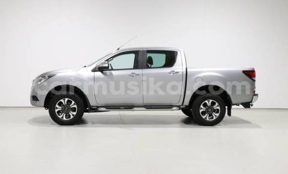 Tenga Tsaru Mazda Mazda 2 Sirivha Mota in Beitbridge in Matabeleland South Tenga Tsaru Mazda Mazda 2 Sirivha Mota in Beitbridge in Matabeleland South