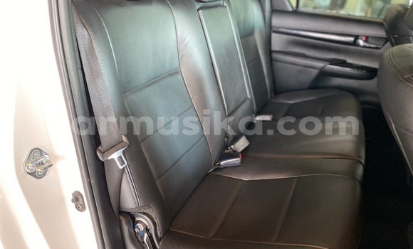 Tenga Tsaru Toyota Hilux Chena Mota in Beitbridge in Matabeleland South Tenga Tsaru Toyota Hilux Chena Mota in Beitbridge in Matabeleland South