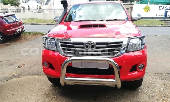 Tenga Tsaru Toyota Hilux Tsvuku Mota in Beitbridge in Matabeleland South Tenga Tsaru Toyota Hilux Tsvuku Mota in Beitbridge in Matabeleland South