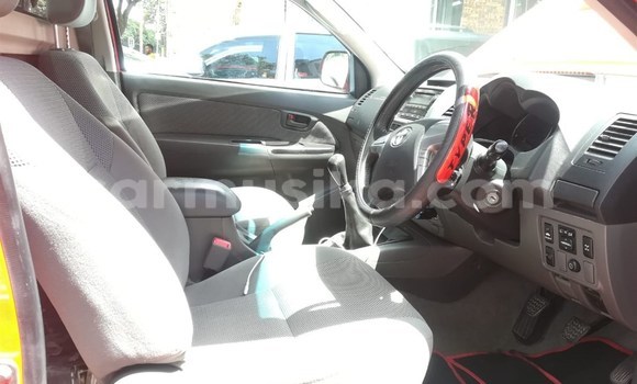 Tenga Tsaru Toyota Hilux Tsvuku Mota in Beitbridge in Matabeleland South Tenga Tsaru Toyota Hilux Tsvuku Mota in Beitbridge in Matabeleland South