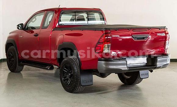 Tenga Tsaru Toyota Hilux Tsvuku Mota in Beitbridge in Matabeleland South Tenga Tsaru Toyota Hilux Tsvuku Mota in Beitbridge in Matabeleland South