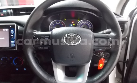 Tenga Tsaru Toyota Hilux Chena Mota in Beitbridge in Matabeleland South Tenga Tsaru Toyota Hilux Chena Mota in Beitbridge in Matabeleland South