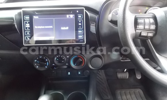 Tenga Tsaru Toyota Hilux Chena Mota in Beitbridge in Matabeleland South Tenga Tsaru Toyota Hilux Chena Mota in Beitbridge in Matabeleland South