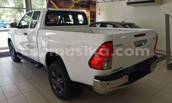Acheter Occasion Voiture Toyota Hilux Blanc à Beitbridge, Matabeleland South Acheter Occasion Voiture Toyota Hilux Blanc à Beitbridge, Matabeleland South