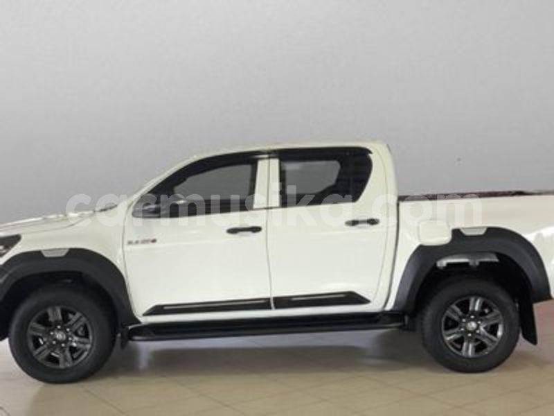 Big with watermark toyota hilux matabeleland south beitbridge 21298