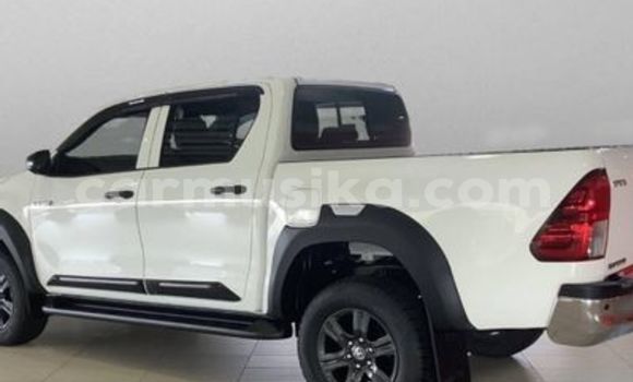 Acheter Occasion Voiture Toyota Hilux Blanc à Beitbridge, Matabeleland South Acheter Occasion Voiture Toyota Hilux Blanc à Beitbridge, Matabeleland South