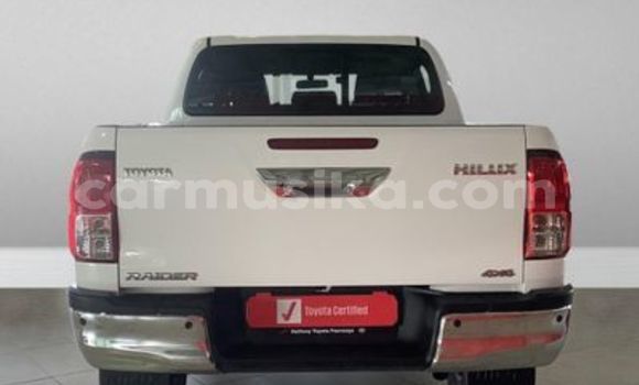 Acheter Occasion Voiture Toyota Hilux Blanc à Beitbridge, Matabeleland South Acheter Occasion Voiture Toyota Hilux Blanc à Beitbridge, Matabeleland South